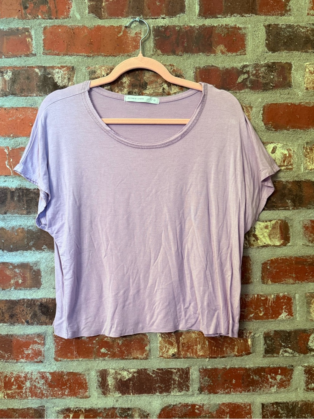T190 - Altar'd State Lavender Scoop Neck Short Sleeve Tee